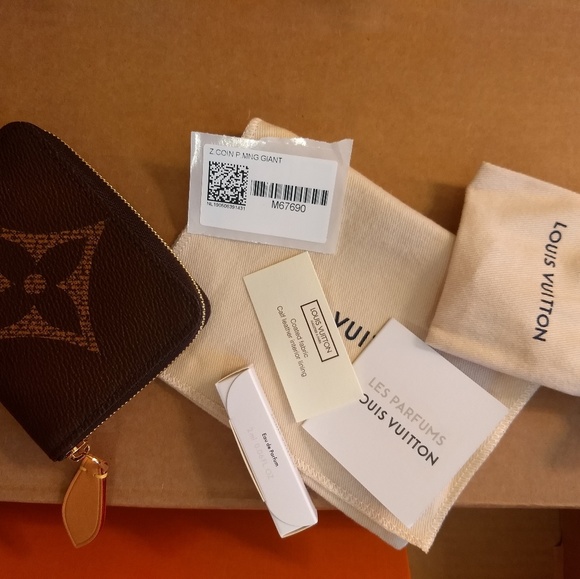 Louis Vuitton Giant Monogram Zippy Coin Purse - Picture 2 of 8